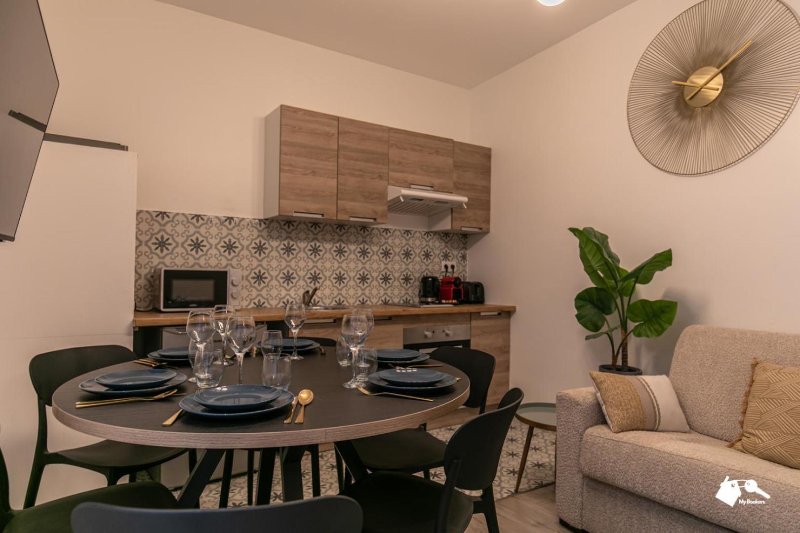 Mba - Petion Splendide Appartement Parijs